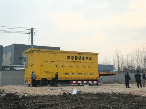 說明: E:\整站、風(fēng)電、光伏、配網(wǎng)、微網(wǎng)資料\車載移動變\移動變電站發(fā)運照片\現(xiàn)場照片\ea01068fe6f93e7d4153a7445ec2d48.jpg